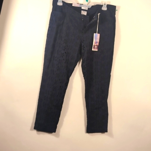 Old Navy Diva Navy eyelet Pants Size 14 New with tags - Picture 14 of 16